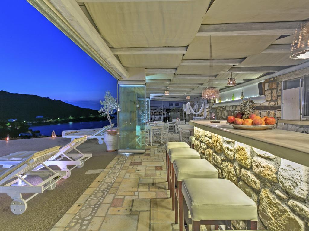 Eirini Luxury Hotel Villas Grikos Bay  エクステリア 写真