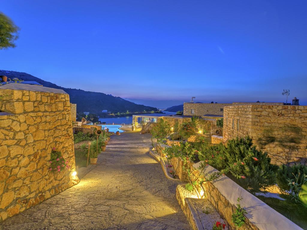 Eirini Luxury Hotel Villas Grikos Bay  エクステリア 写真