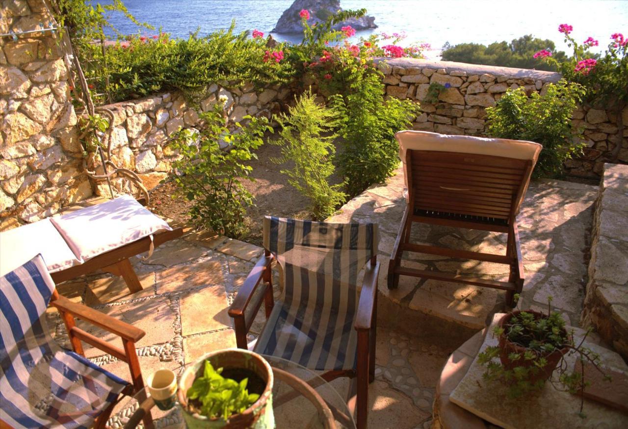 Eirini Luxury Hotel Villas Grikos Bay  エクステリア 写真